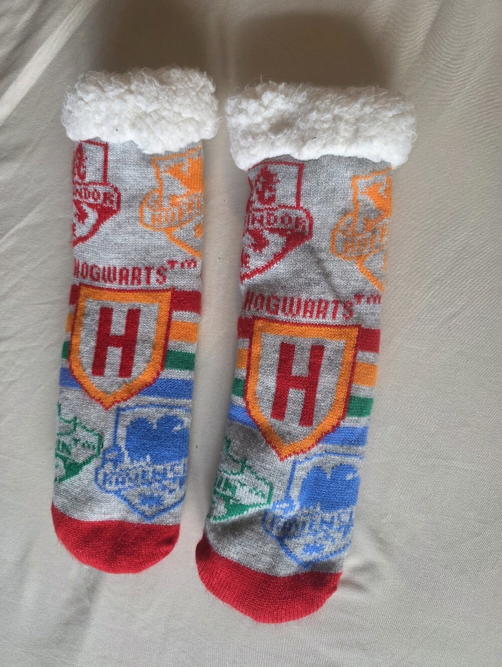 Hogwarts Cozy Sherpa-Lined Socks - Gray with Red Trim